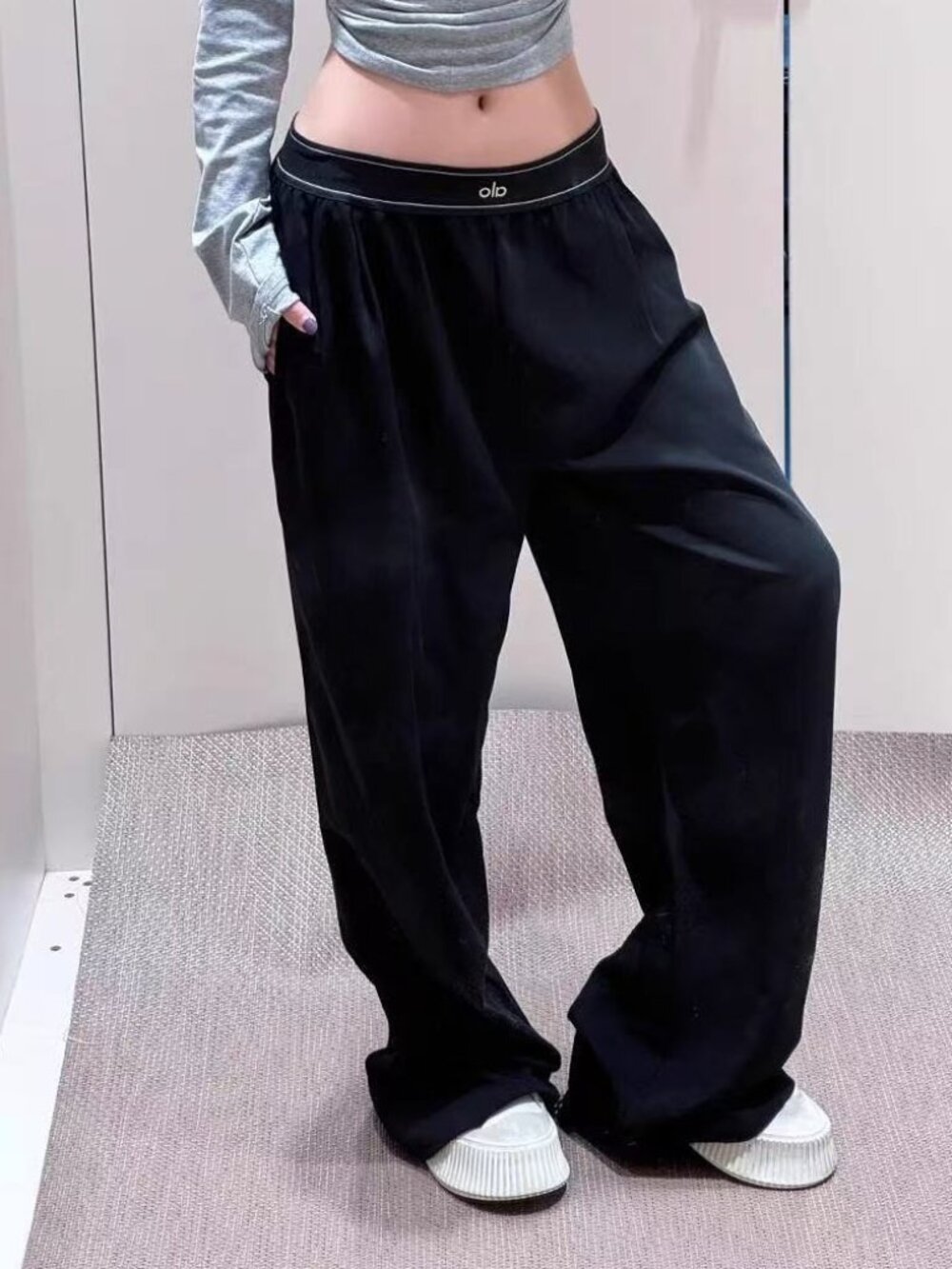 Black Loose-fitting Yoga Pants ALO Yoga 🤍 Regular Size 30-inch Length
